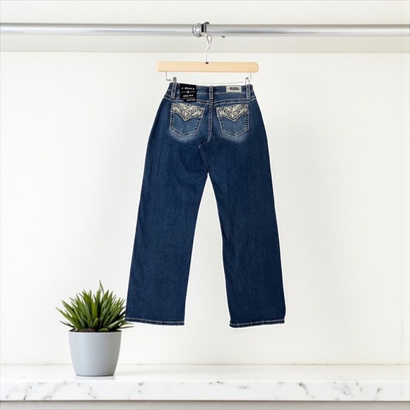 Miss Me Fleur Embellished Pocket Jeans Size 29 Medium Wash Bootcut Denim - Picture 2 of 10